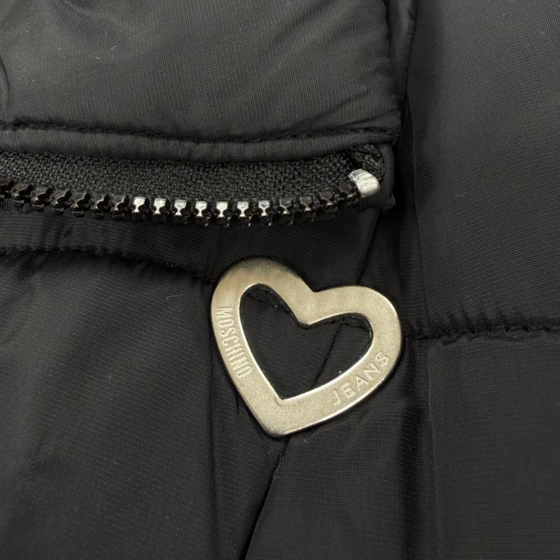 モスキーノジーンズ MOSCHINO JEANS ジャケット、上着 ジャンパー、ブルゾン ジップアップ ナイロンジャケット ハート モチーフ スタンドカラー コート フード内蔵 ブルゾン 40 ワンポイント X ロゴ、文字 黒 / ブラック / black X 銀 / シルバー / silver color レディース USED 古着 中古 50167801