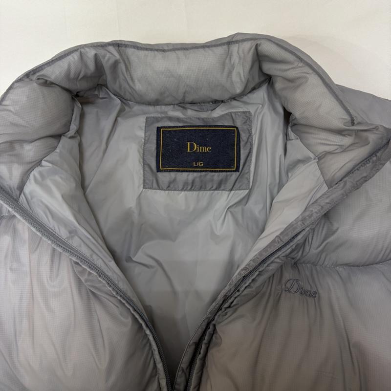 Dime Dime ジャケット、上着 ジャンパー、ブルゾン CLASSIC RIPSTOP PUFFER シルバー L/G 中綿ジャンパー L ロゴ、文字 灰 / グレー / gray メンズ USED 古着 中古 50167819