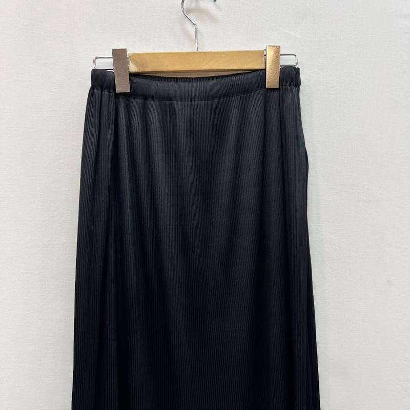 イッセイミヤケ ISSEY MIYAKE スカート ロングスカート プリーツデザイン ロングスカート IM12FG062 2 黒 / ブラック / black レディース USED 古着 中古 50167881