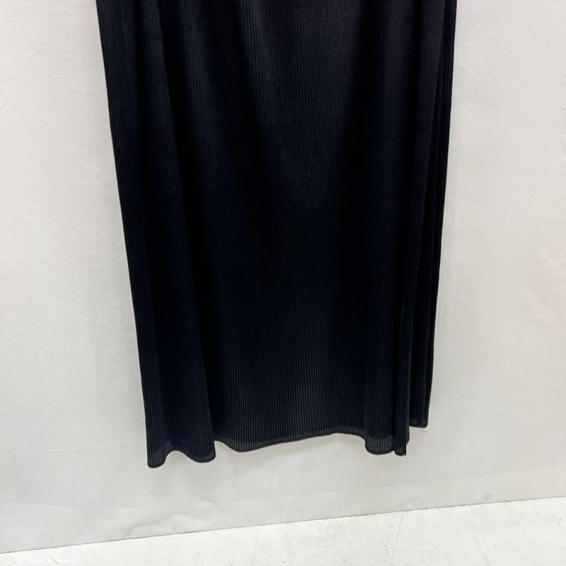 イッセイミヤケ ISSEY MIYAKE スカート ロングスカート プリーツデザイン ロングスカート IM12FG062 2 黒 / ブラック / black レディース USED 古着 中古 50167881