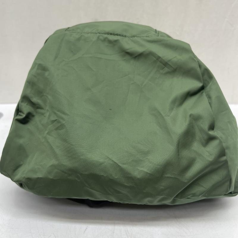 バーブァー Barbour リュックサック、デイパック リュックサック、デイバッグ ESTABLISHED 1894 ノベルティ 軽量 バックパック 緑 / グリーン / green メンズ USED 古着 中古 50167902