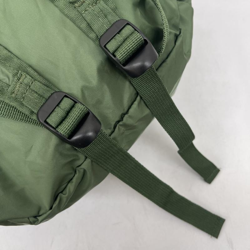 バーブァー Barbour リュックサック、デイパック リュックサック、デイバッグ ESTABLISHED 1894 ノベルティ 軽量 バックパック 緑 / グリーン / green メンズ USED 古着 中古 50167902