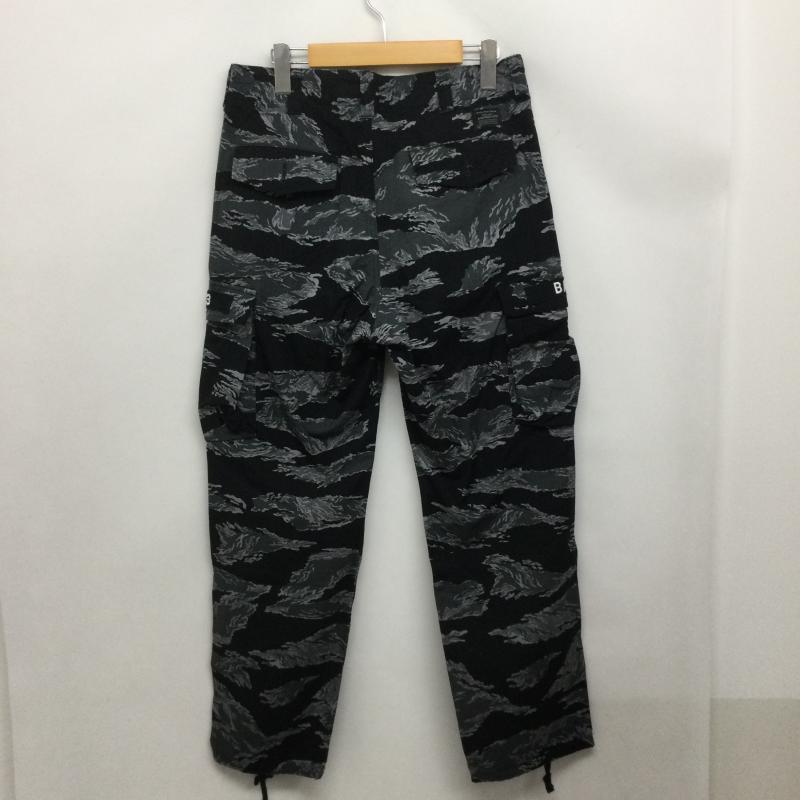 アベイシングエイプ A BATHING APE パンツ ワークパンツ、ペインターパンツ A BATHING APE タイガーカモ カーゴパンツ コットン カモフラ 001PTI701002F S カモフラージュ柄・迷彩 黒 / ブラック / black メンズ USED 古着 中古 50167942