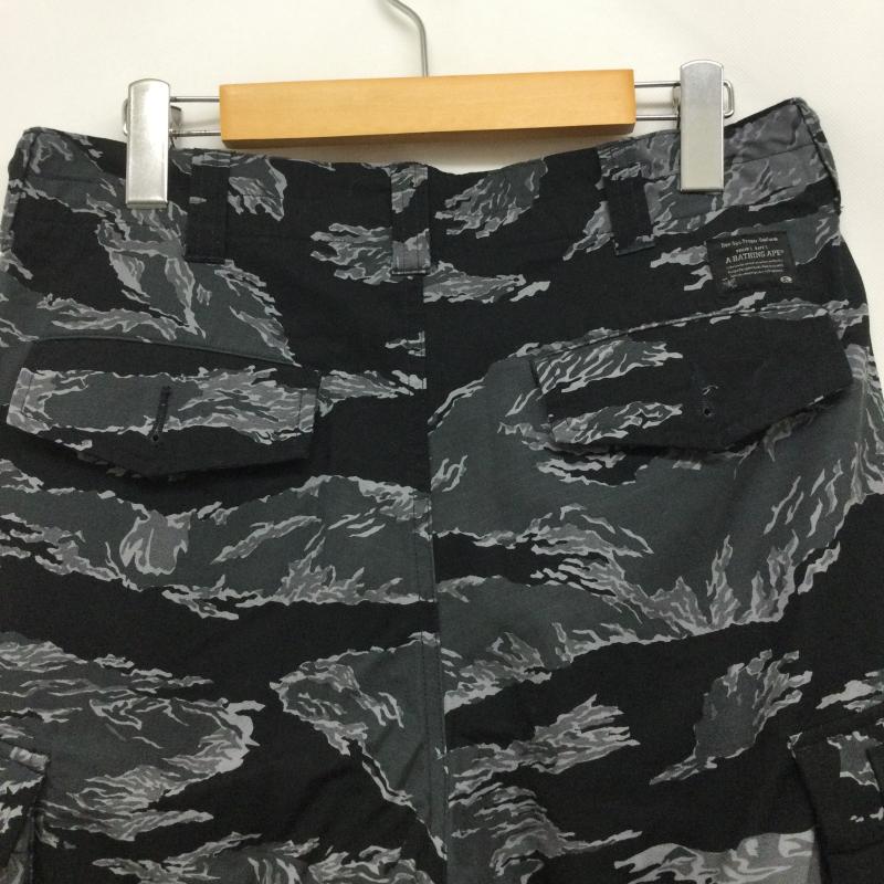 アベイシングエイプ A BATHING APE パンツ ワークパンツ、ペインターパンツ A BATHING APE タイガーカモ カーゴパンツ コットン カモフラ 001PTI701002F S カモフラージュ柄・迷彩 黒 / ブラック / black メンズ USED 古着 中古 50167942