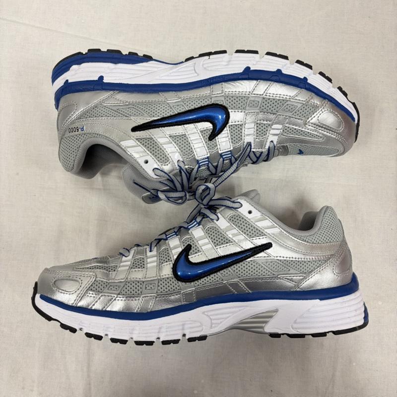 ナイキ NIKE スニーカー スニーカー P-6000 メタリック シルバー ローカット ロゴ メッシュ スニーカー 27.0cm ロゴ、文字 銀 / シルバー / silver color X 青 / ブルー / blue メンズ USED 古着 中古 50167945