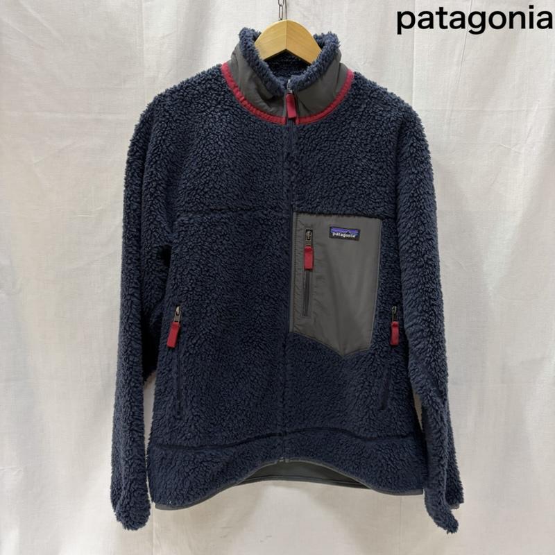 パタゴニア patagonia ジャケット、上着 ジャンパー、ブルゾン 23056 CLASSIC RETRO-X JACKET navy M フリース ボア M ロゴ、文字 紺 / ネイビー / navy メンズ USED 古着 中古 50167985