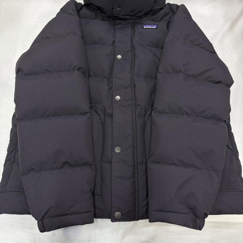 パタゴニア patagonia ジャケット、上着 ダウンジャケット ダウンド リフトジャケット フード取り外し可能 STY20600 FA25 ジップアップ M ワンポイント X ロゴ、文字 X 刺繍 紺 / ネイビー / navy メンズ USED 古着 中古 50168005