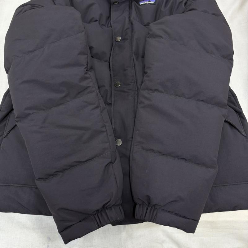 パタゴニア patagonia ジャケット、上着 ダウンジャケット ダウンド リフトジャケット フード取り外し可能 STY20600 FA25 ジップアップ M ワンポイント X ロゴ、文字 X 刺繍 紺 / ネイビー / navy メンズ USED 古着 中古 50168005