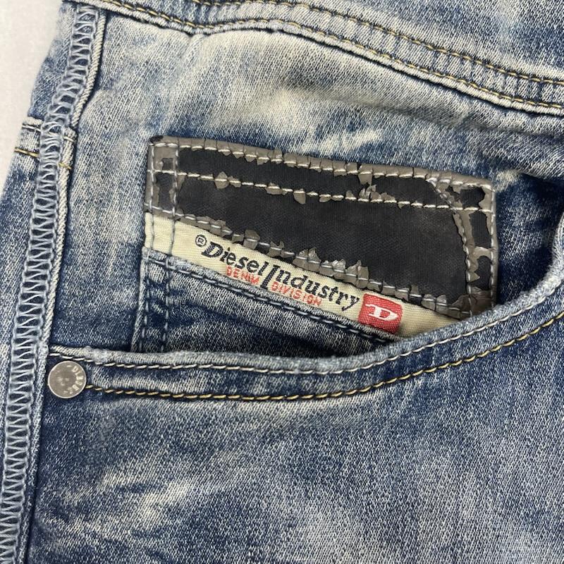 ディーゼル DIESEL パンツ デニム、ジーンズ JOGG JEANS NARROT ヴィンテージ加工 デニム パンツ ジーンズ 30インチ インディゴ / インディゴ / Indigo メンズ USED 古着 中古 50168023