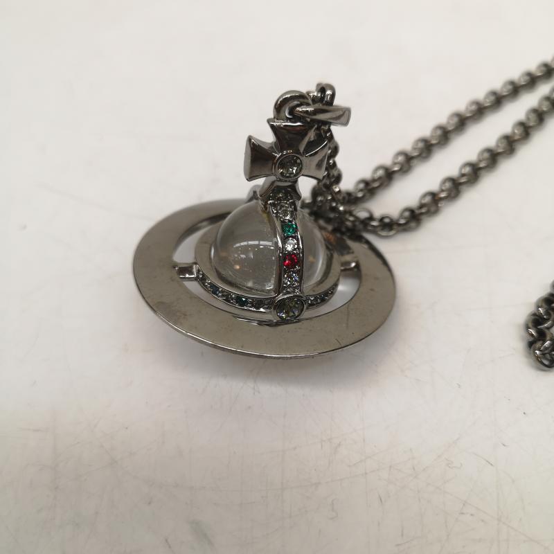 ヴィヴィアンウエストウッド Vivienne Westwood アクセサリー ネックレス、ペンダント ネックレス 立体 オーブ モチーフ ペンダント - 銀 / シルバー / silver color レディース USED 古着 中古 50168061