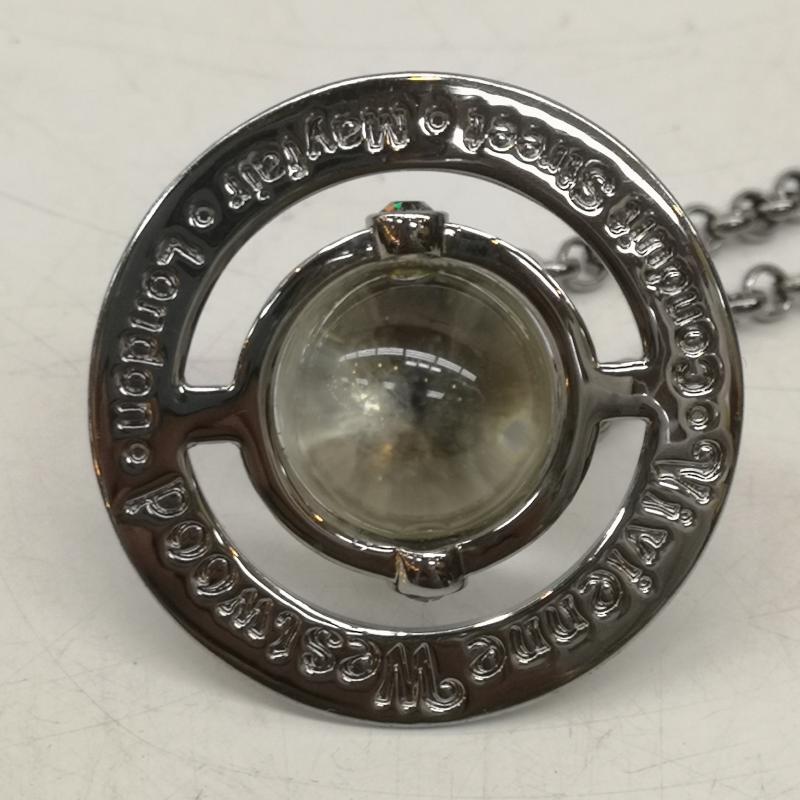 ヴィヴィアンウエストウッド Vivienne Westwood アクセサリー ネックレス、ペンダント ネックレス 立体 オーブ モチーフ ペンダント - 銀 / シルバー / silver color レディース USED 古着 中古 50168061