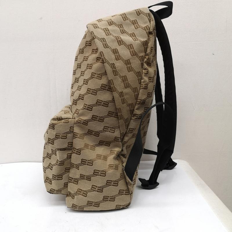 バレンシアガ BALENCIAGA リュックサック、デイパック リュックサック、デイバッグ BB シグネチャー ロゴ バックパック リュック - ベージュ / ベージュ / beige メンズ USED 古着 中古 50168104
