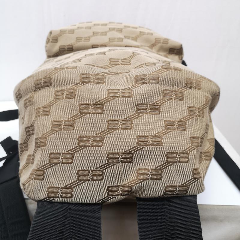 バレンシアガ BALENCIAGA リュックサック、デイパック リュックサック、デイバッグ BB シグネチャー ロゴ バックパック リュック - ベージュ / ベージュ / beige メンズ USED 古着 中古 50168104