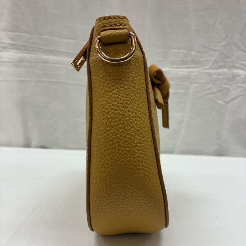 マークジェイコブス MARCJACOBS ショルダーバッグ ショルダーバッグ マーベリック クロス ボディ ショルダー バッグ リボン レザー シボ革 斜め掛け - レディース USED 古着 中古 50168341