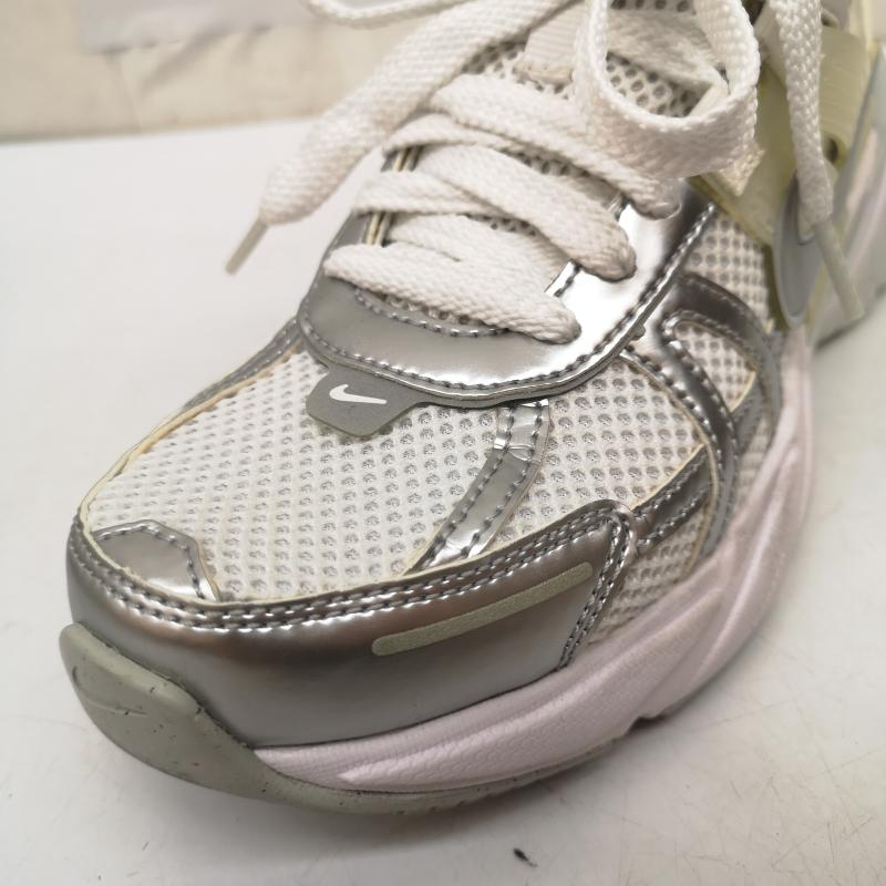 ナイキ NIKE スニーカー スニーカー FD0736-104 W V2K RUN スニーカー 23.5cm 白 / ホワイト / white レディース USED 古着 中古 50168356