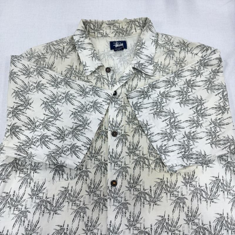 ステューシー STUSSY シャツ、ブラウス 半袖 90s OLD バンブー柄 半袖 アロハシャツ ロゴ 刺繍 オープンカラー フェード XL 総柄 X プリント X ロゴ、文字 X 刺繍 白 / ホワイト / white X 黒 / ブラック / black X 橙 / オレンジ / orange メンズ USED 古着 中古 50168408
