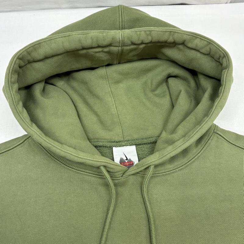シュプリーム Supreme パーカー 長袖 24ss NIKE Hooded Sweatshirt ナイキ コラボ プルオーバー スウェット パーカー L メンズ USED 古着 中古 50168451