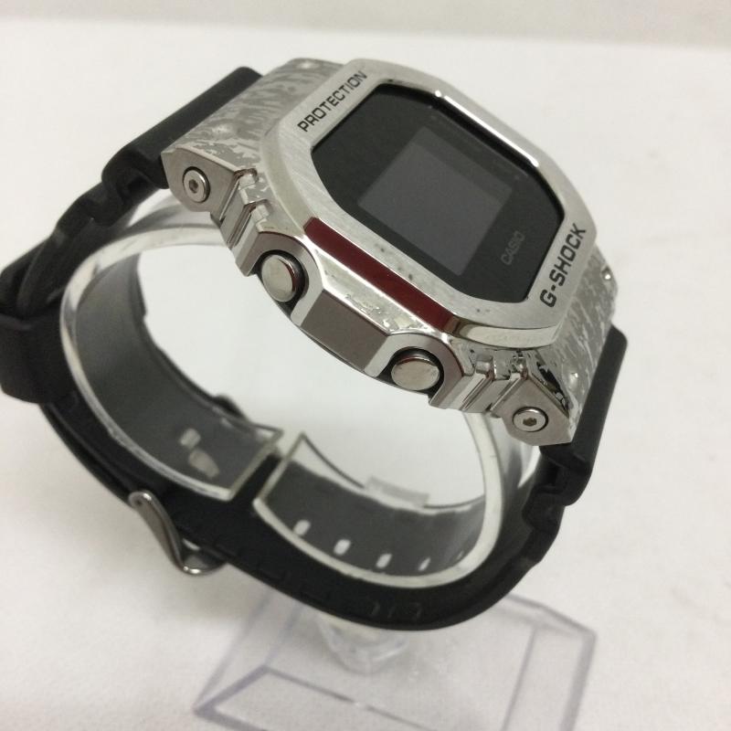 ジーショック G-SHOCK 腕時計 デジタル G-SHOCK ORIGIN メタルカバード グランジ　カモフラージュ GM-5600GC - 黒 / ブラック / black X 銀 / シルバー / silver color メンズ USED 古着 中古 50168459