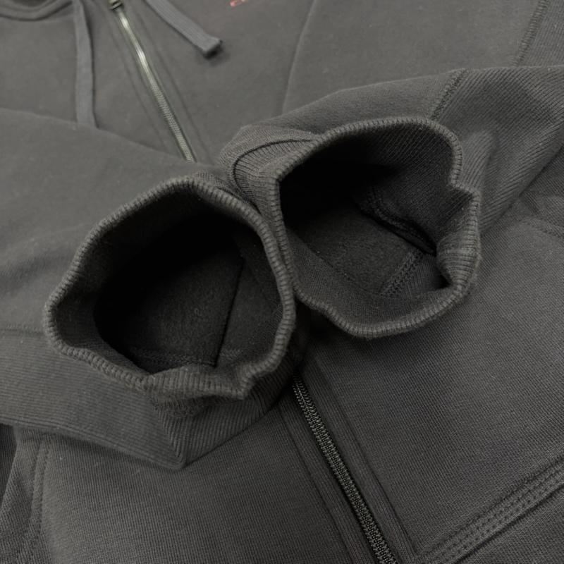 カーハート ダブリューアイピー Carhartt WIP パーカー 長袖 フーデッド アメリカン スクリプト ジップアップ スウェット パーカー ロゴ 刺繍 裏起毛 M ワンポイント X ロゴ、文字 X 刺繍 黒 / ブラック / black X 金 / ゴールド / gold color X えんじ / ワインレッド / dark red メンズ USED 古着 中古 50168462