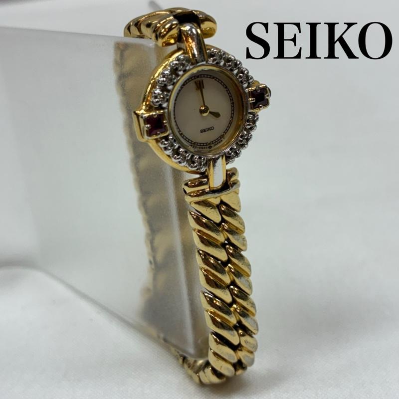 セイコー SEIKO 腕時計 アナログ（クォーツ式） 1F20-OB70 EXCELINE エクセリーヌ ダイヤモンド ルビー 白蝶貝 クォーツ 腕時計 ヴィンテージ - レディース USED 古着 中古 50168477