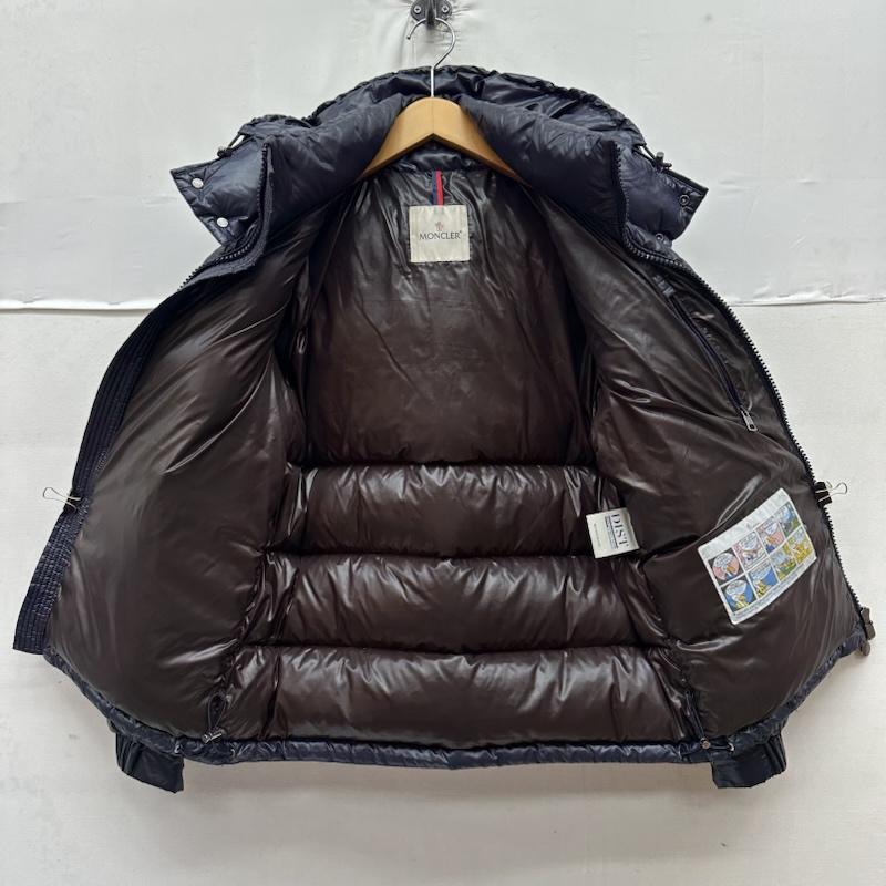 モンクレール MONCLER ジャケット、上着 ダウンジャケット MAYA GIUBBOTTO ダウン ジャケット F20911A53600 68950 1 紺 / ネイビー / navy メンズ USED 古着 中古 50168614
