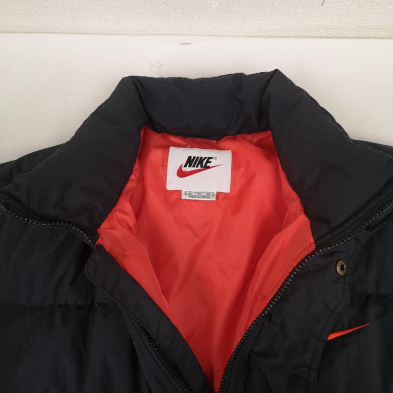 ナイキ NIKE ジャケット、上着 ダウンジャケット 90s 白タグ スウッシュ 刺繡 ワンポイント ダウン ジャケット M 黒 / ブラック / black メンズ USED 古着 中古 50168705