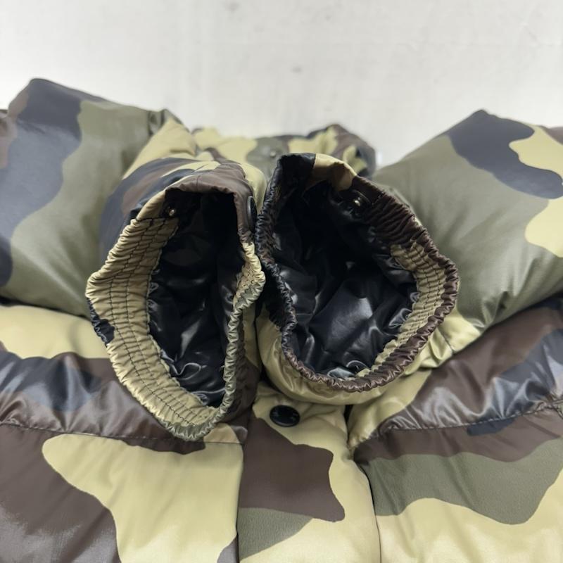 モンクレール MONCLER ジャケット、上着 ダウンジャケット カモフラ エベレスト ダウン ジャケット Z7HJ820 41310 50 68950 0 マルチカラー / マルチカラー / multicolor メンズ USED 古着 中古 50168715