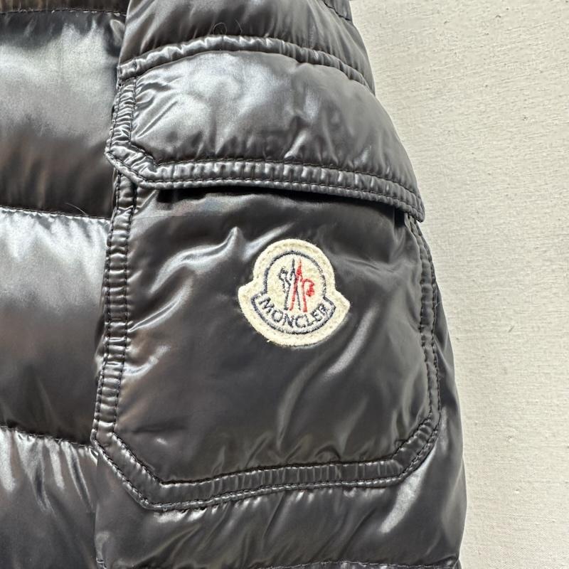 モンクレール MONCLER ジャケット、上着 ダウンジャケット ROD フード ファー ダウン ジャケット 0 黒 / ブラック / black メンズ USED 古着 中古 50168717