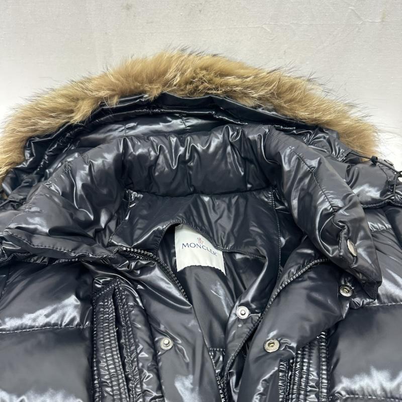 モンクレール MONCLER ジャケット、上着 ダウンジャケット ROD フード ファー ダウン ジャケット 0 黒 / ブラック / black メンズ USED 古着 中古 50168717