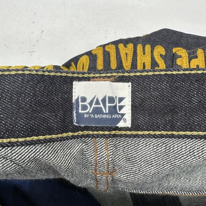 アベイシングエイプ A BATHING APE パンツ デニム、ジーンズ BAPE バック ロゴ 刺繍 リジッド デニム パンツ L インディゴ / インディゴ / Indigo メンズ USED 古着 中古 50168858