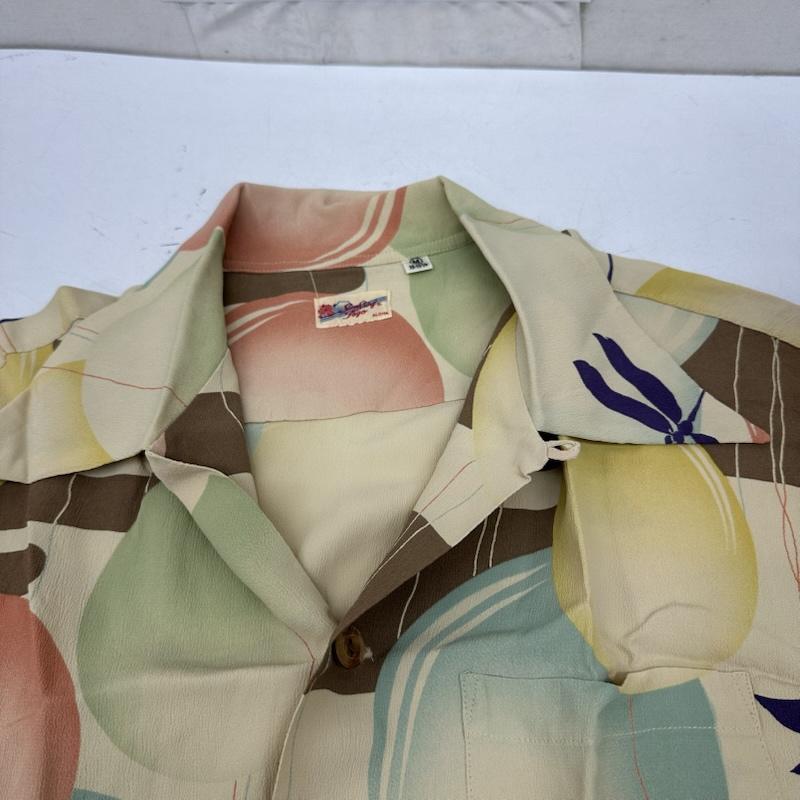 サンサーフ SUN SURF シャツ、ブラウス 半袖 TOMBO 和柄 レーヨン アロハ シャツ SS31603 M ベージュ / ベージュ / beige X マルチカラー / マルチカラー / multicolor メンズ USED 古着 中古 50168864