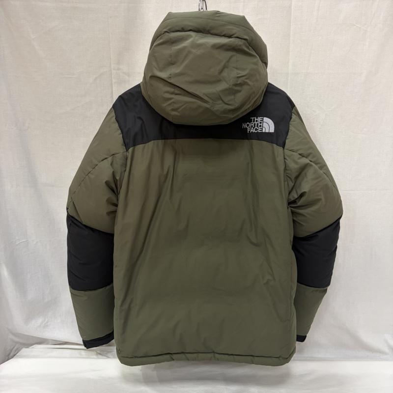 ザノースフェイス THE NORTH FACE ジャケット、上着 ダウンジャケット バルトロライトジャケット NA91950 GORE-TEX L NT ニュートープ L ロゴ、文字 カーキ / カーキ / khaki X 黒 / ブラック / black メンズ USED 古着 中古 50168872