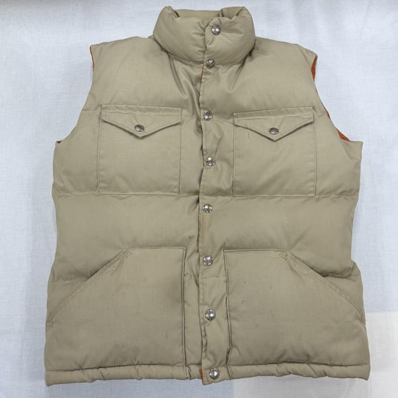 ザノースフェイス THE NORTH FACE ジャケット、上着 ダウンベスト 70s 80s 茶タグ ダウンベスト ヴィンテージ ナイロン フラップポケット スナップボタン S 無地 ベージュ / ベージュ / beige X 橙 / オレンジ / orange メンズ USED 古着 中古 50168928