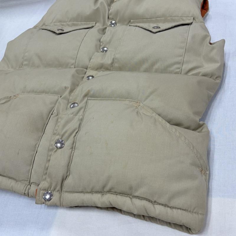 ザノースフェイス THE NORTH FACE ジャケット、上着 ダウンベスト 70s 80s 茶タグ ダウンベスト ヴィンテージ ナイロン フラップポケット スナップボタン S 無地 ベージュ / ベージュ / beige X 橙 / オレンジ / orange メンズ USED 古着 中古 50168928