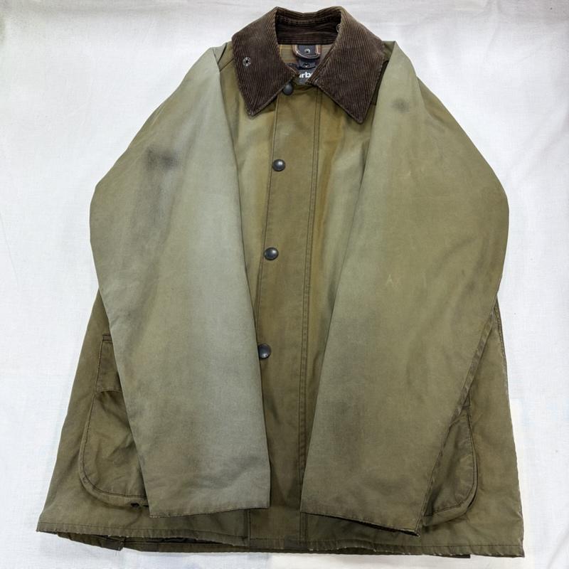 バーブァー Barbour ジャケット、上着 ジャケット、ブレザー 00s オイルドジャケット コーデュロイカラー ジップアップ ヴィンテージ フェード 英国製 - ワンポイント X ロゴ、文字 X 刺繍 カーキ / カーキ / khaki X オリーブグリーン / オリーブグリーン / X 茶 / ブラウン / brown メンズ USED 古着 中古 50168932