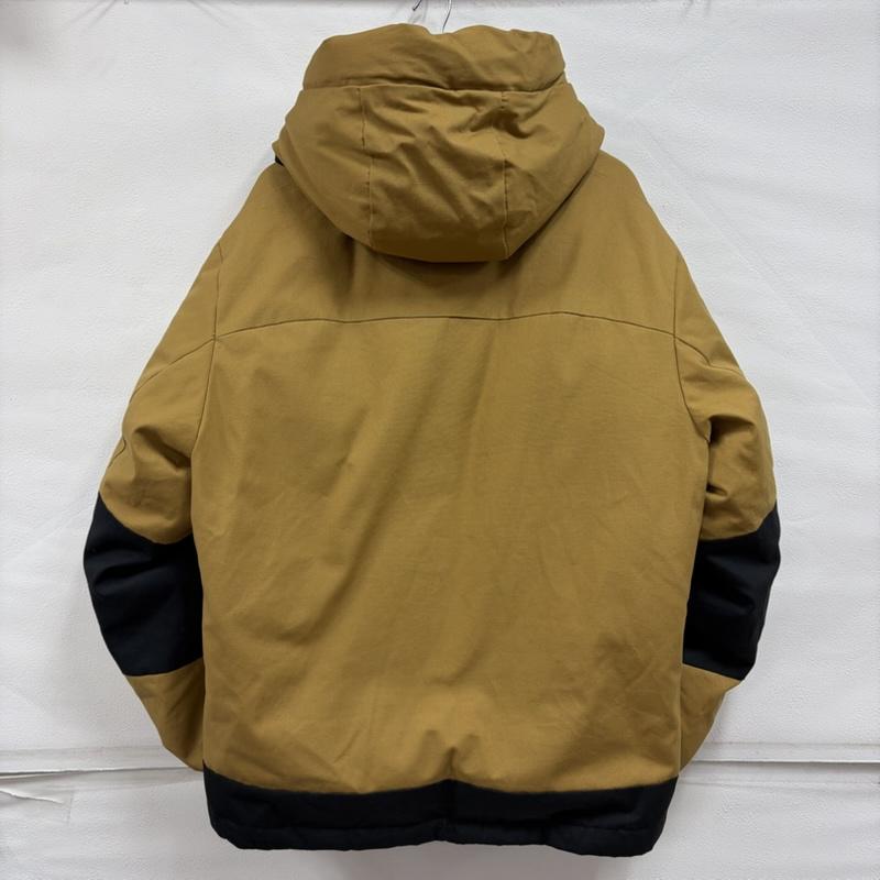 ファーストダウン FIRST DOWN ジャケット、上着 ダウンジャケット Orange FREAK S STORE トリプルコラボ 難燃 ダウンジャケット FIRE PROOF ファイヤープルーフ M ワンポイント X ロゴ、文字 X 刺繍 ベージュ / ベージュ / beige X キャメル / キャメル / X 黒 / ブラック / black メンズ USED 古着 中古 50168938