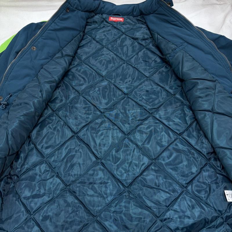 シュプリーム Supreme ジャケット、上着 ジャンパー、ブルゾン 17AW Stadium Parka ナイロン ジップアップ コート ブルゾン ジャケット コート ロゴ 刺繍 ロング S ロゴ、文字 X 刺繍 緑 / グリーン / green X 黄緑 / イエローグリーン / X 黒 / ブラック / black X 白 / ホワイト / white メンズ USED 古着 中古 50168940