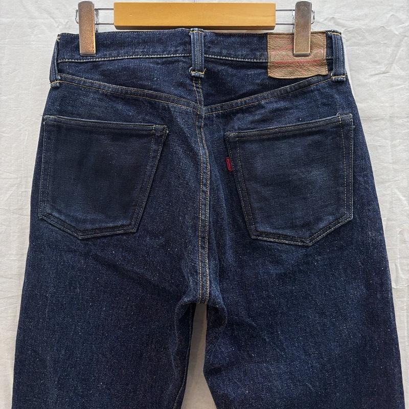 ウエアハウス WAREHOUSE パンツ デニム、ジーンズ 1000XX1000 デニム パンツ 革パッチ 隠しリベット Vステッチ 耳付き セルビッジ 29インチ メンズ USED 古着 中古 50168945
