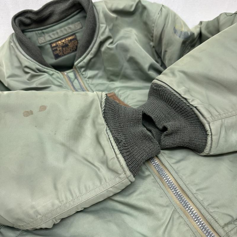 バズリクソンズ Buzz Rickson s ジャケット、上着 フライトジャケット MA-1 LION UNIFORM INC. フライト ジャケット BR10981 M カーキオリーブ / カーキオリーブ / メンズ USED 古着 中古 50168976