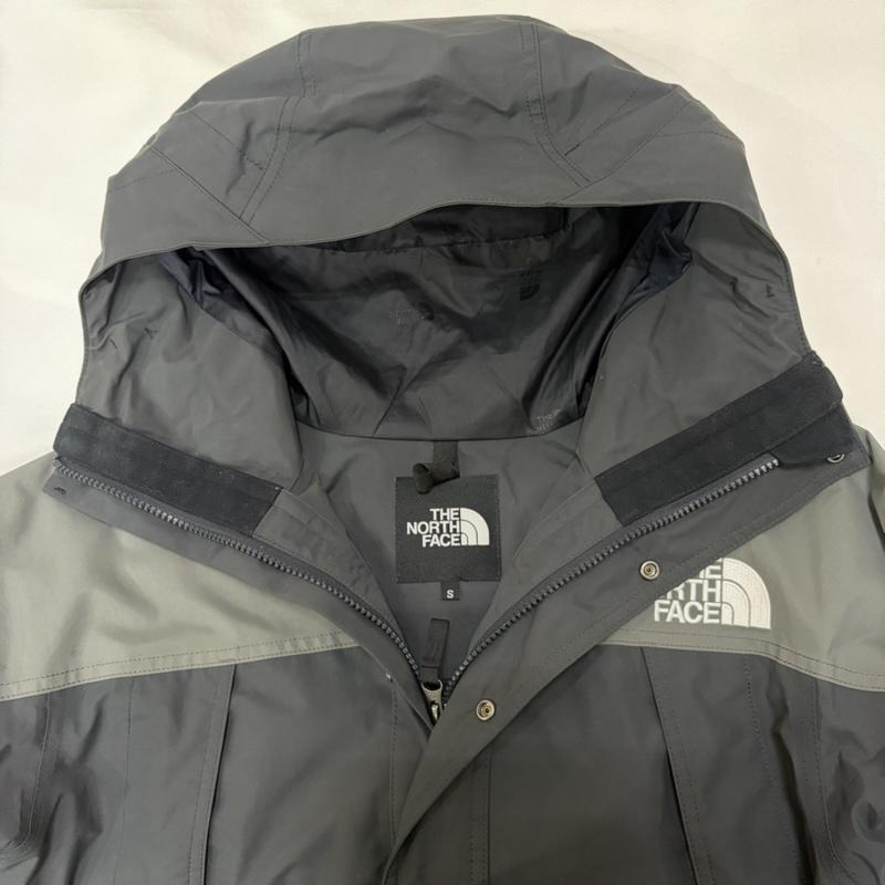 ザノースフェイス THE NORTH FACE ジャケット、上着 ジャンパー、ブルゾン マウンテンライト ジャケット NP62550 GORE-TEX S ロゴ、文字 灰 / グレー / gray メンズ USED 古着 中古 50168980