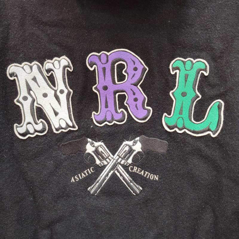 ナインルーラーズ NINE RULAZ パーカー 長袖 ジップアップ パーカー ボリューム フェイク ファー エンブレム風 刺繍 ワッペン XL 黒 / ブラック / black メンズ USED 古着 中古 50169001