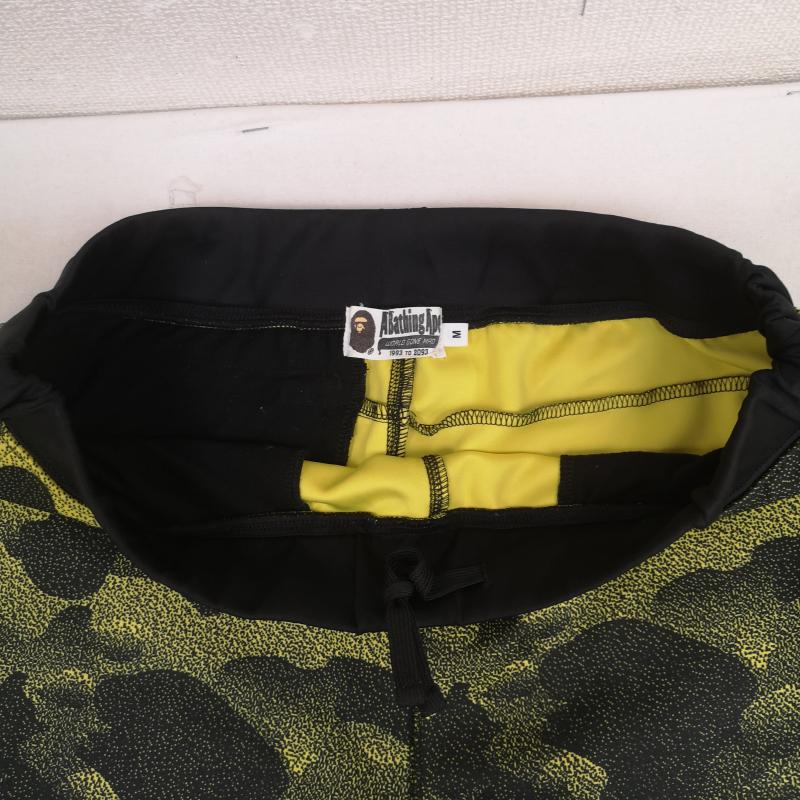 アベイシングエイプ A BATHING APE パンツ ショートパンツ 16SS NOISE CAMO カモ柄 スウェットショート パンツ ショーツ M 黒 / ブラック / black X 黄 / イエロー / yellow メンズ USED 古着 中古 50169143