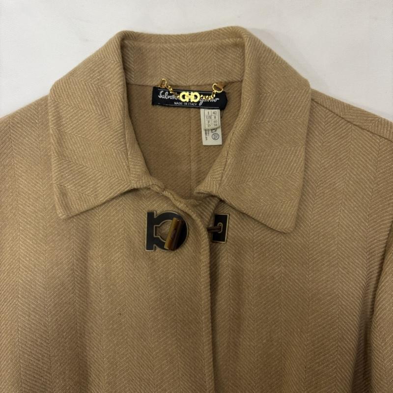 サルヴァトーレフェラガモ Salvatore Ferragamo コート コート一般 ガンチーニ トグルボタン ウールコート 42 ベージュ / ベージュ / beige レディース USED 古着 中古 50169298