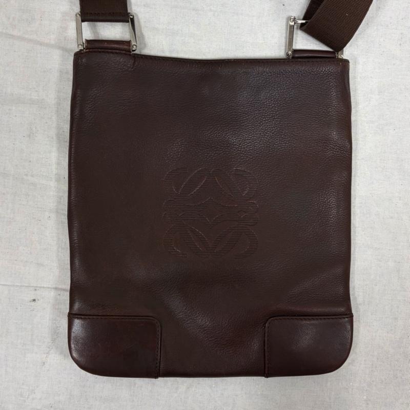 ロエベ LOEWE ショルダーバッグ ショルダーバッグ アナグラムロゴ レザー ショルダー バッグ サコッシュ フェード ヴィンテージ - ロゴ、文字 茶 / ブラウン / brown レディース USED 古着 中古 50169341