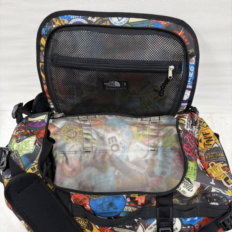 ザノースフェイス THE NORTH FACE ボストンバッグ ボストンバッグ BC DUFFEL ダッフル 総柄 ワッペン ステッカー ロゴ プリント ドラム ボストン リュック 大容量 バッグ 廃番 - ロゴ、文字 X 総柄 X プリント 黒 / ブラック / black X マルチカラー / マルチカラー / multicolor メンズ USED 古着 中古 50169345