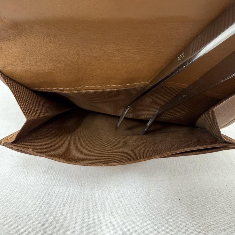 セリーヌ CELINE 財布 コンパクト財布 マカダム ロゴ 総柄 レザー がま口 トリオンフ 二つ折り コンパクト 財布 ヴィンテージ - ロゴ、文字 茶 / ブラウン / brown レディース USED 古着 中古 50169348