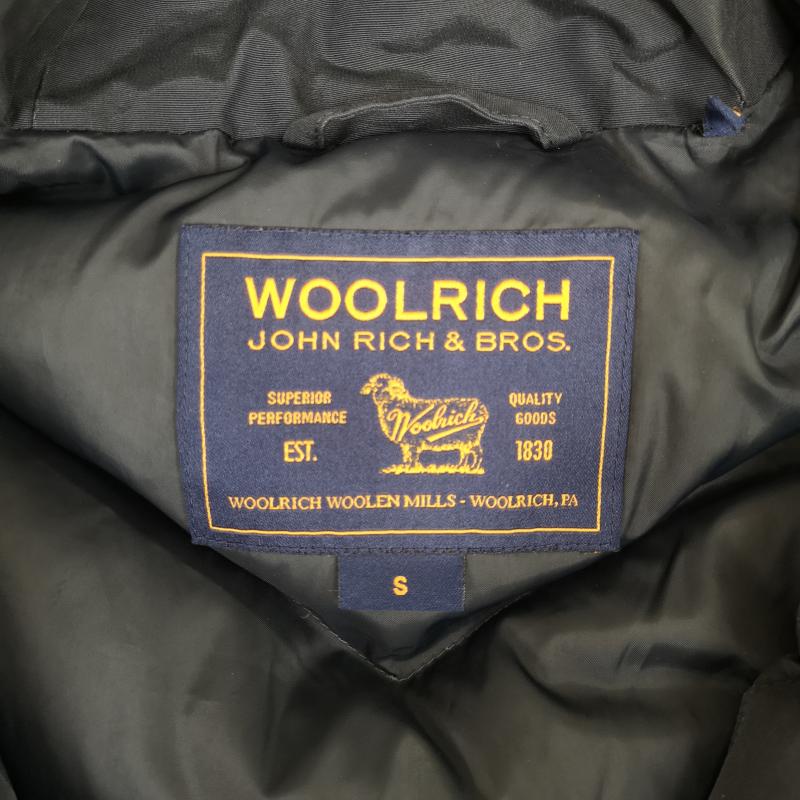 ウールリッチ WOOLRICH ジャケット、上着 ダウンジャケット アークティック パーカ ファー付き ダウン ジャケット 1602176 S 紺 / ネイビー / navy メンズ USED 古着 中古 50169353