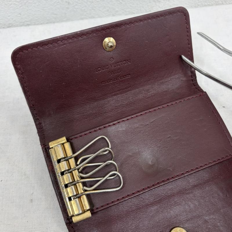 ルイヴィトン LOUIS VUITTON キーケース キーケース ミュルティクレ モノグラム ヴェルニ エナメル キーケース - ロゴ、文字 えんじ / ワインレッド / dark red レディース USED 古着 中古 50169355