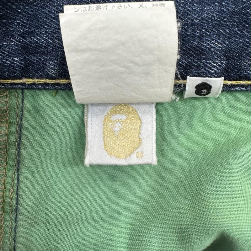 アベイシングエイプ A BATHING APE パンツ ショートパンツ 刺繍 ハーフ パンツ デニム ショーツ L インディゴ / インディゴ / Indigo メンズ USED 古着 中古 50169386
