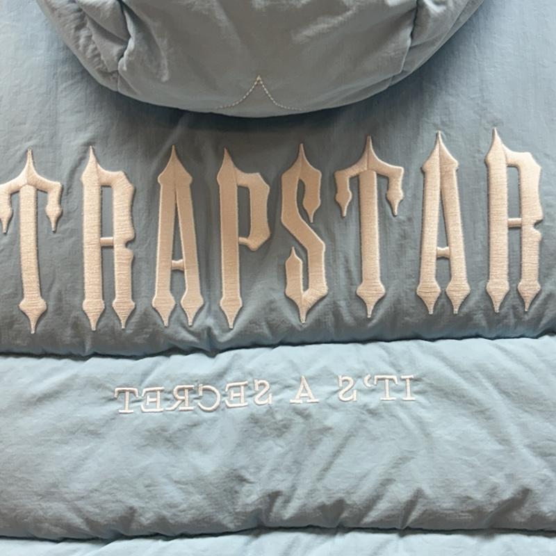 トラップスター TRAPSTAR ジャケット、上着 ジャンパー、ブルゾン フーデッド パファー ジャケット ショート丈 XS 水色 / ライトブルー / レディース USED 古着 中古 50169453